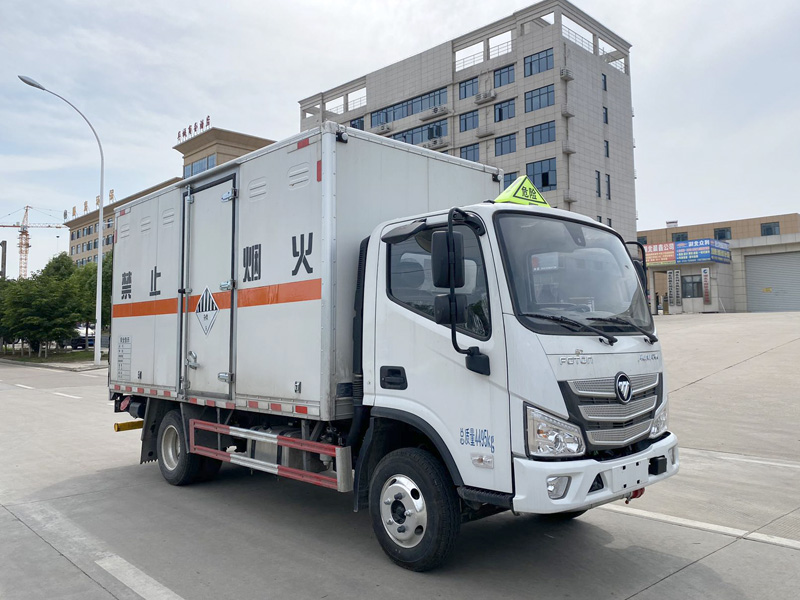 雜項(xiàng)危險(xiǎn)物品廂式運(yùn)輸車(chē)，運(yùn)輸車(chē)，運(yùn)輸車(chē)廠家，楚勝集團(tuán)